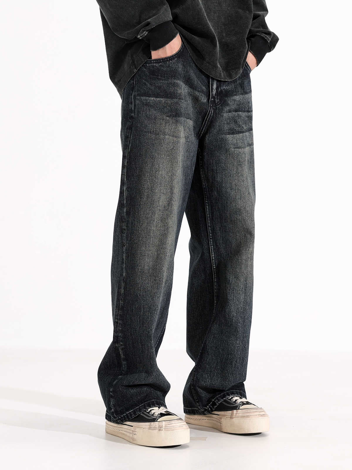 Men's Straight Fitting Jeans